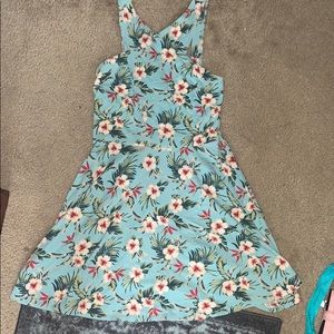 CUTE Hawaiian dress from Hollister!
